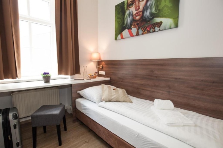 Standard Single room