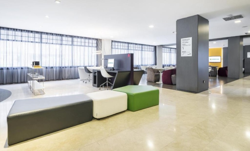 Hotel Ilunion Romareda photo 18