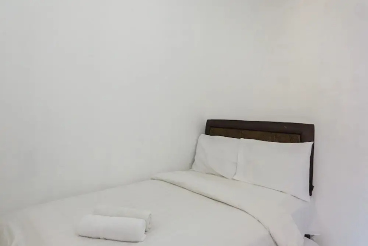 Cozy Studio (No Kitchen) at Aeropolis Apartment