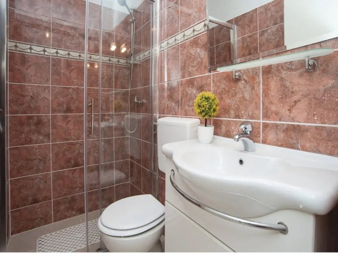 5 Villa Antique With Extra Large Pool