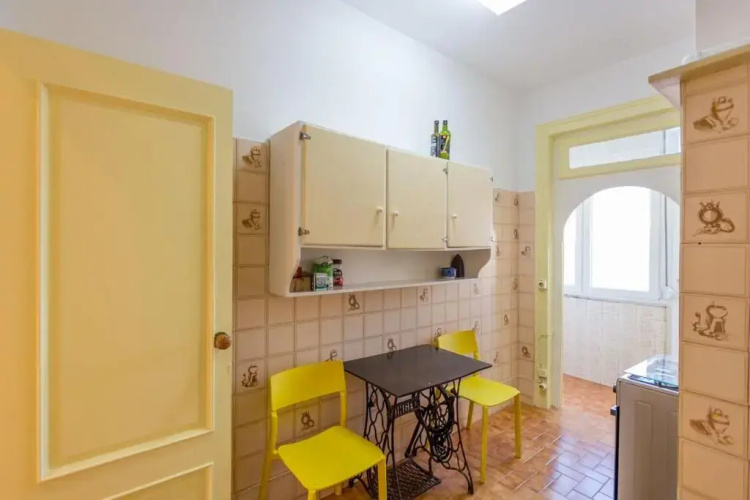 Charming flat with 2 bedrooms on Lisbon's 7th hill