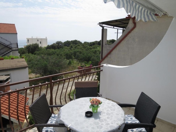 Apartment with sea view