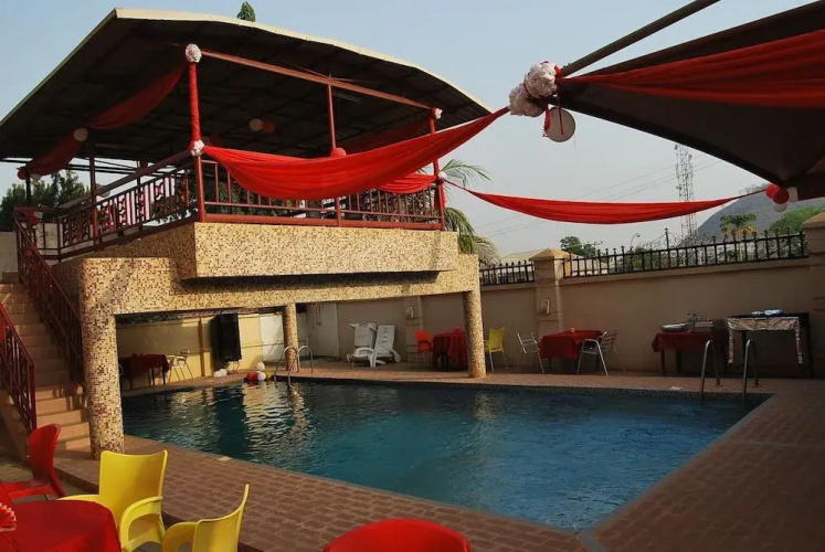 Serob Hotels