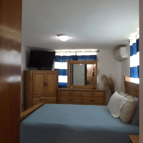 Front Beach Luxury Apartment