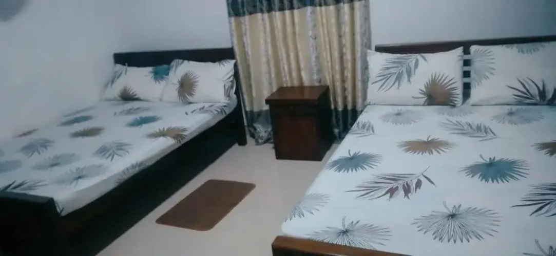 Chathuni Holiday Home