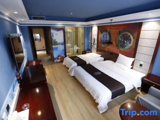 Standard Quadruple Suite