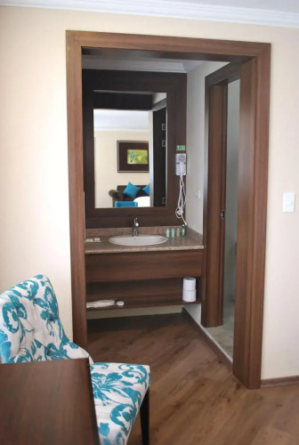 Quindeloma Art Hotel And Gallery