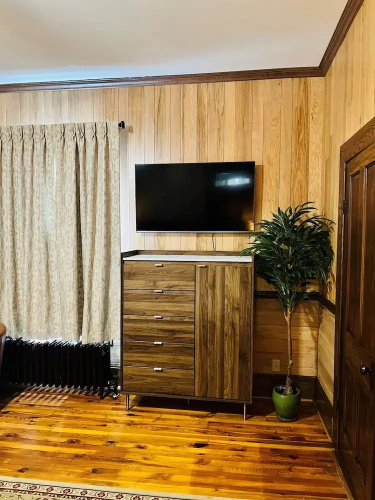 Monterey Inn