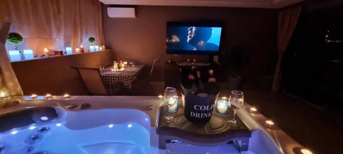 Jacuzzi Home
