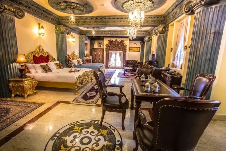 Royal Suite with balcony