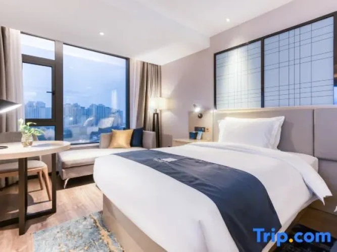 Premium Double room with city view