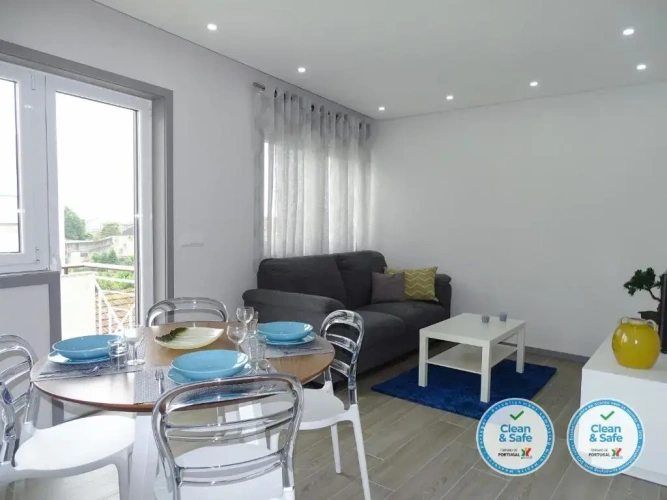 2 Bedrooms Apartment