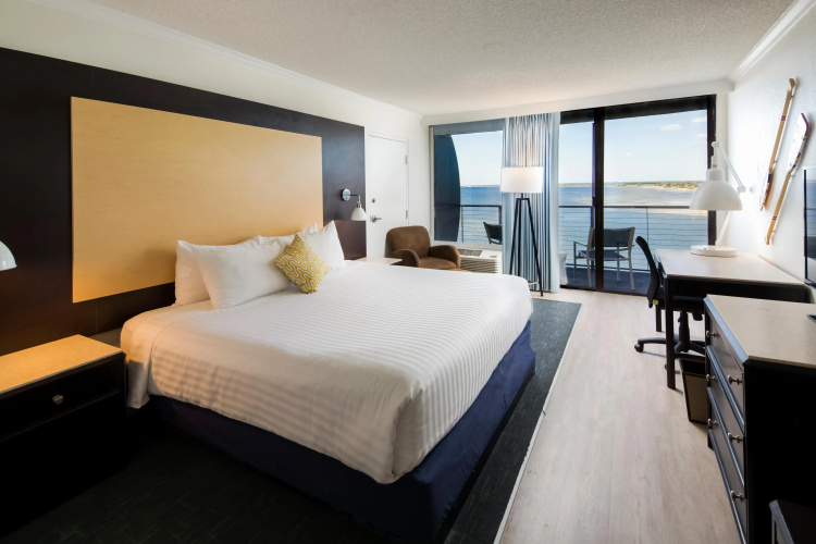 Bay Harbor Hotel