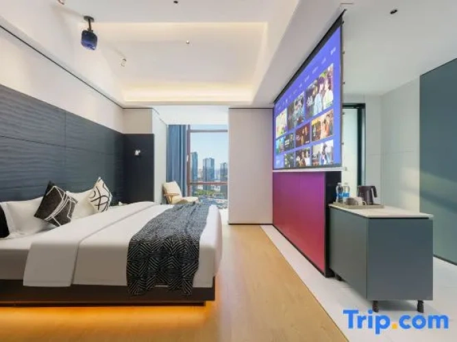 Standard Double room with city view
