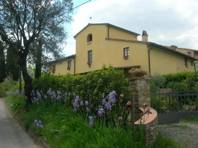 3 Bedrooms Cottage