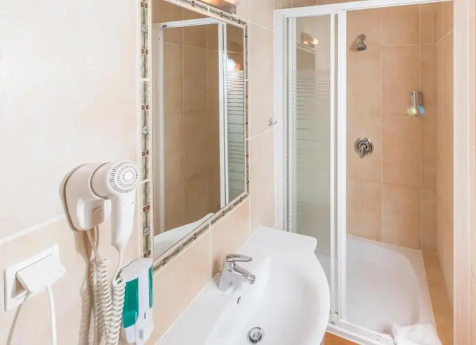 Standard Single room
