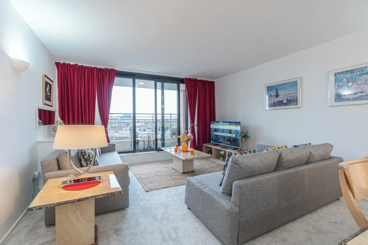 Duplex 2BR 2BA Flat Near Gloucester Rd Station