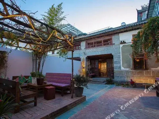 Zuji Youth Hostel