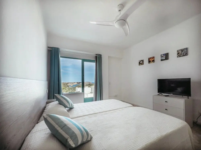 Hostal Cala Llombards
