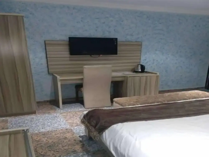 Royal Park Hotel and Suites