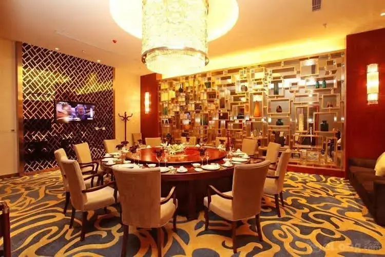 Gold Collar Hotel