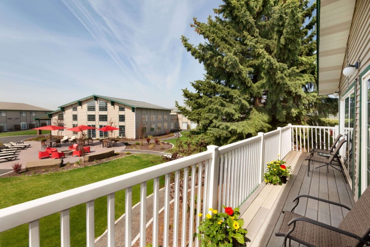 Ramada by Wyndham Spokane Airport photo 16