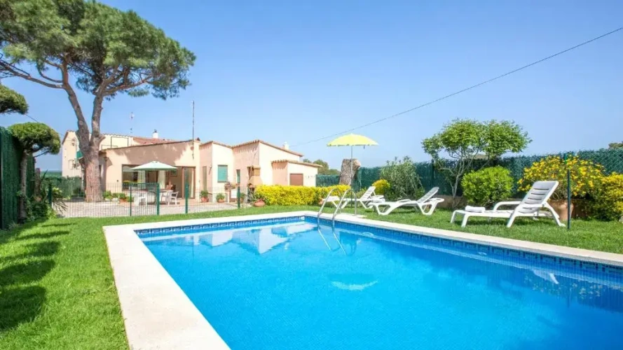 3 Bedrooms Villa