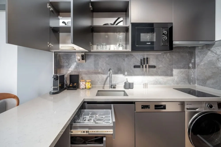Comfort Apartment with city view