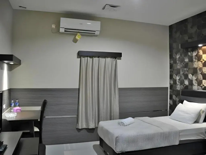 Grand Krakatau Serang