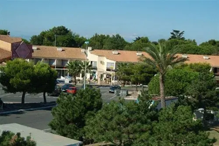 Hotel du Port