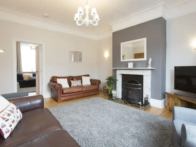 6 Abbey Terrace