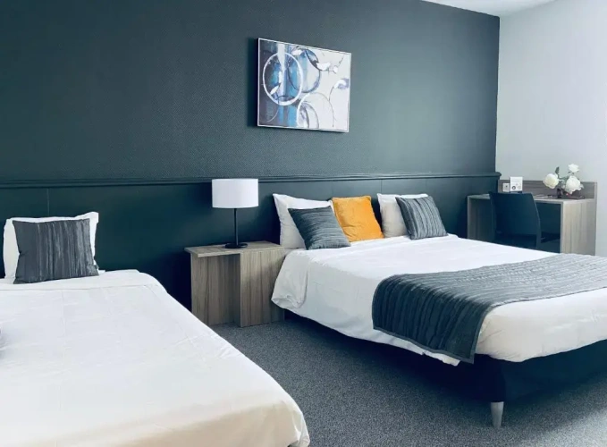 Standard Quadruple room with view