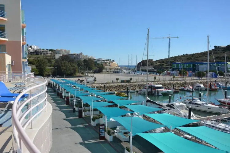 Beatiful Apartment In Albufeira Marina