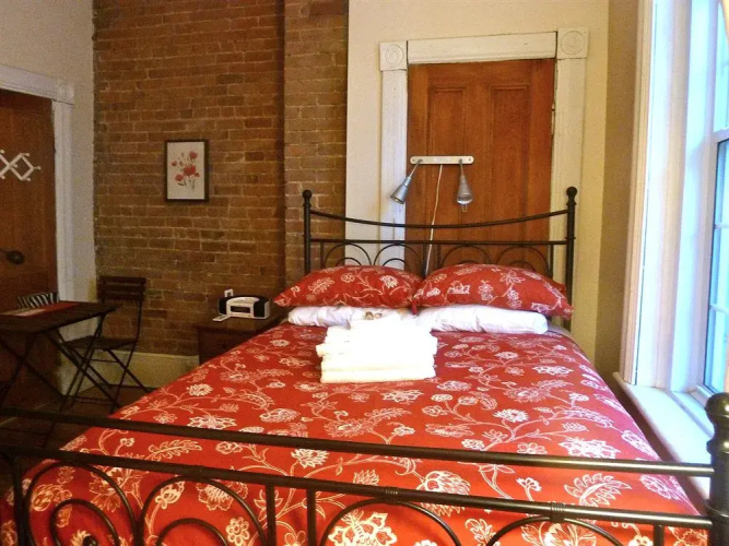 University Bed and Breakfast