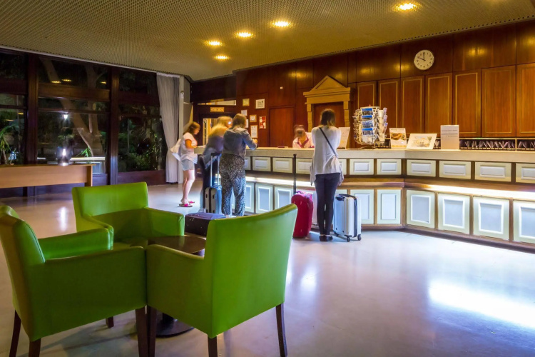 Auramar Beach Resort photo 34