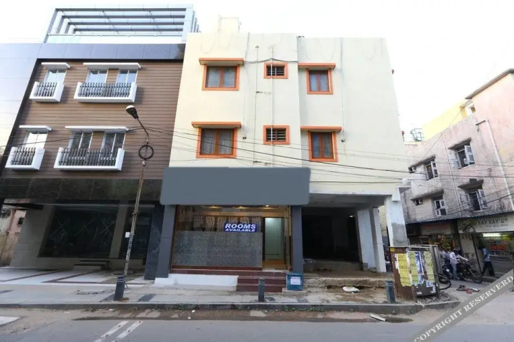 Khaleej Residency by OYO Rooms