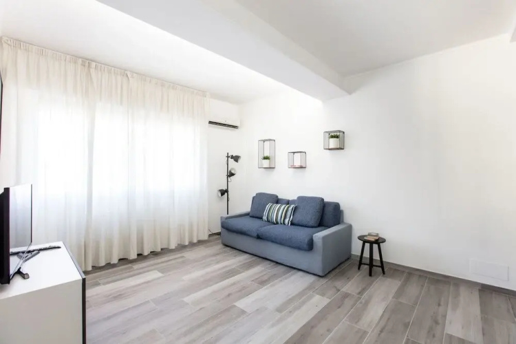 Colourful And Bright Flat Near Vatican