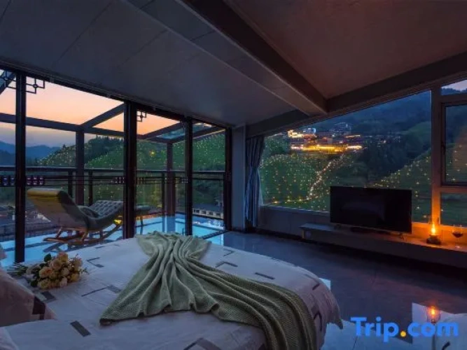 Standard Twin room with balcony and with sunrise view