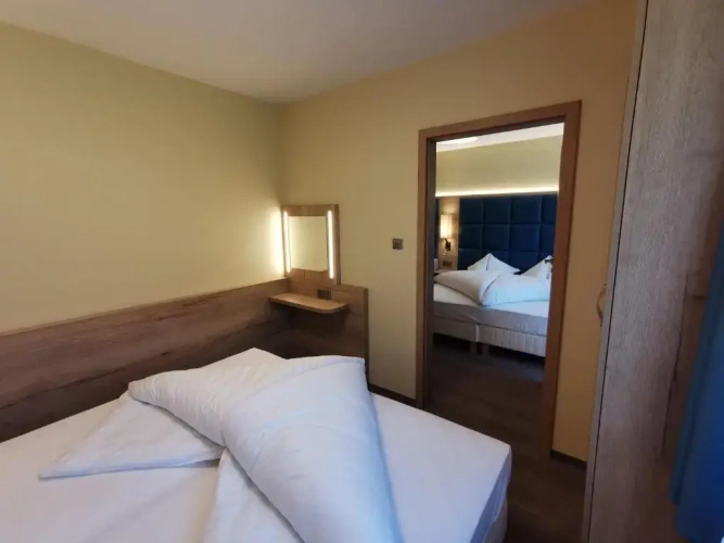 Deluxe Quadruple room