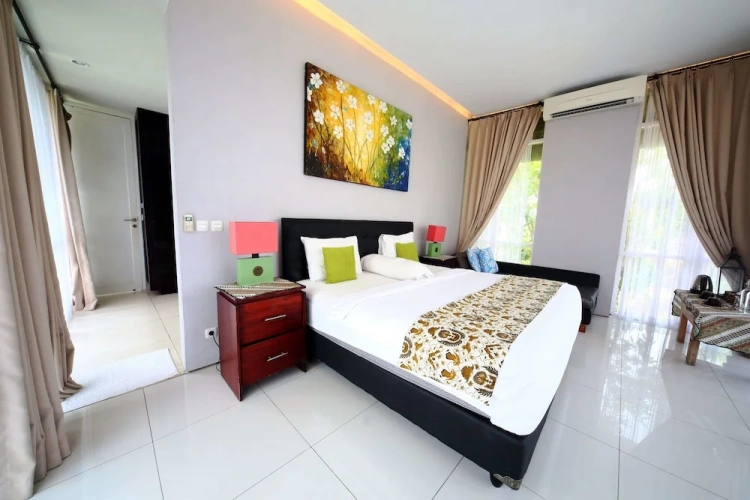 Deluxe room with balcony and with sea view