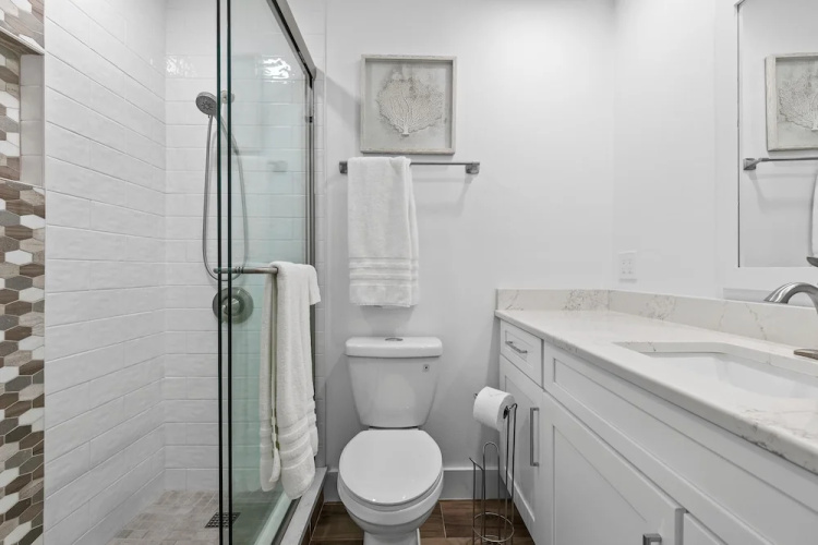 Coronado Arms Condominiums B-18