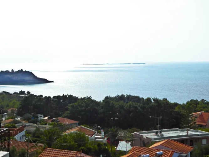 Apartment with balcony and with sea view