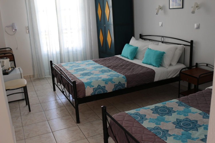 Standard Triple room with balcony