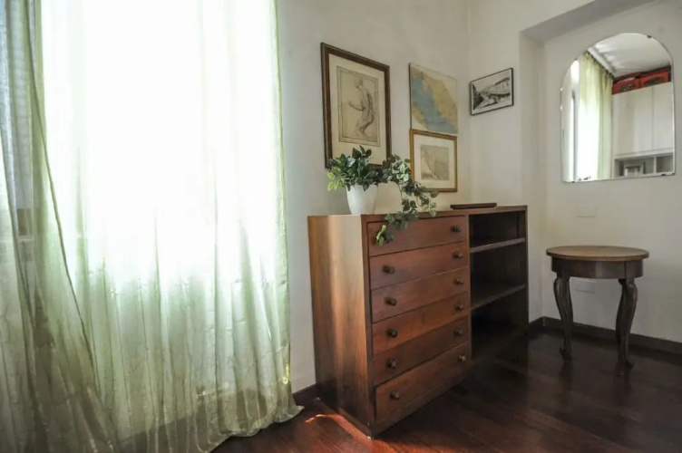 Garibaldi Apartment