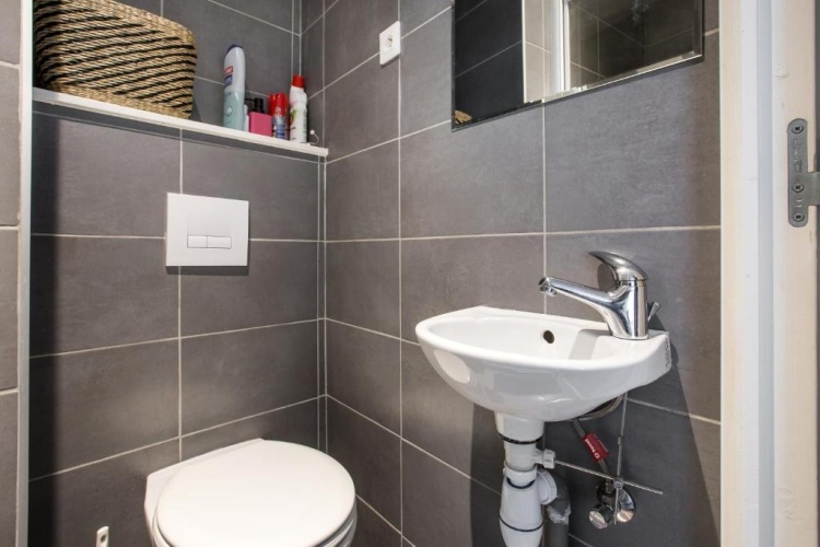 3 Bedrooms Apartment