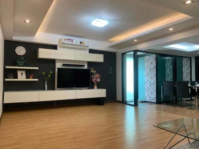 Deluxe Family Suite