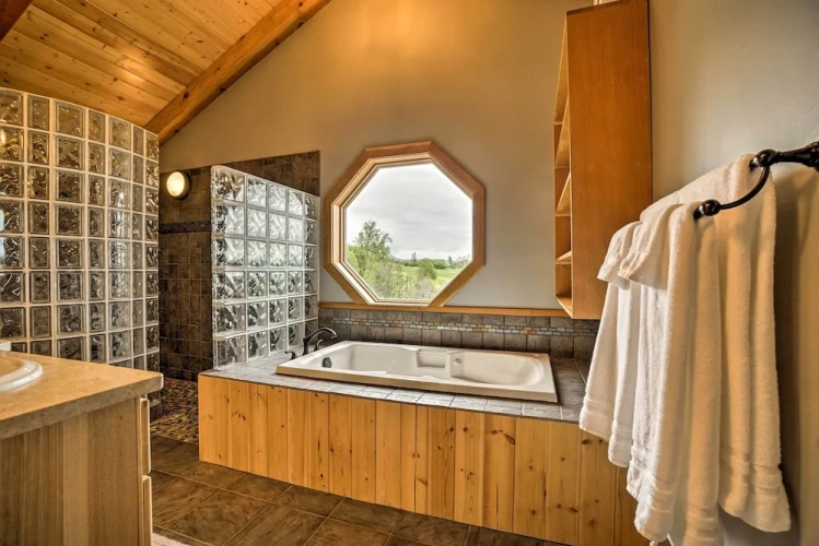 4 Bedrooms Cottage