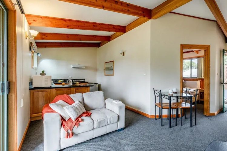 Freycinet Cottage 2