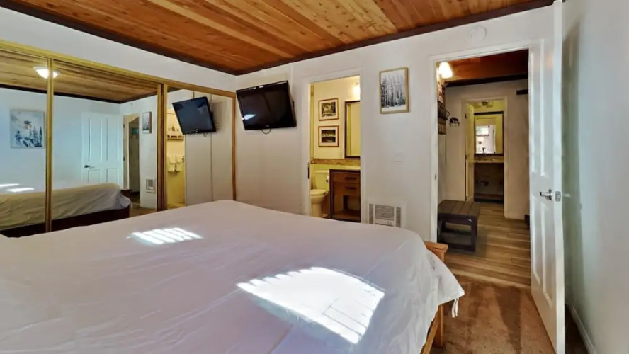 515 2 Bedroom Condo