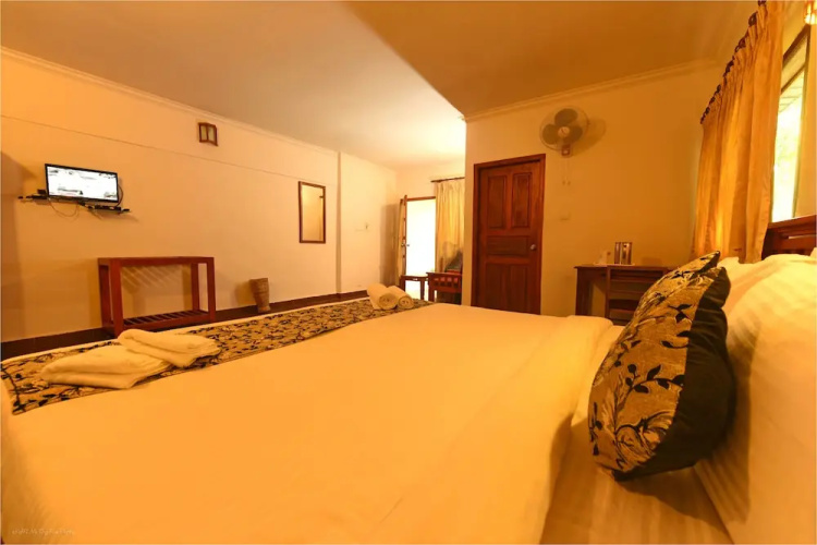 Glenmore Resorts